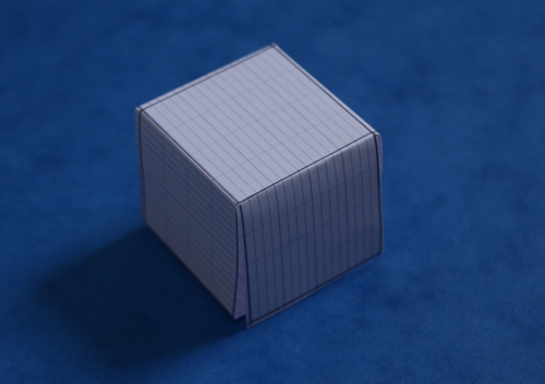 Et voici le cube formé grâce au patron : en 3D